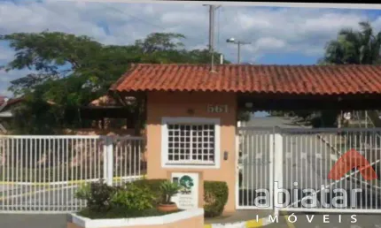 Casa com 54m² com 2 dormitórios e vaga - Jardim Petrópolis