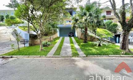 Casa com 4 dormitórios com 2 suítes com vaga de garagem - Residencial Euroville