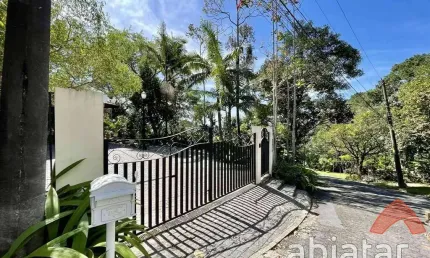Casa com 7 dormitórios e 5 suítes com 920m² e vaga de garagem  - Palos Verdes