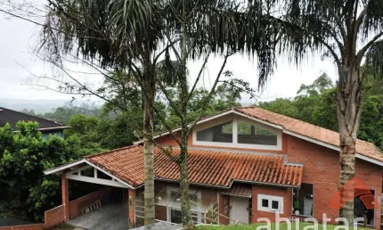 Casa de 205m² com 4 dormitórios ( 1 suíte ) e vaga para  4 carros - jardim indaiá
