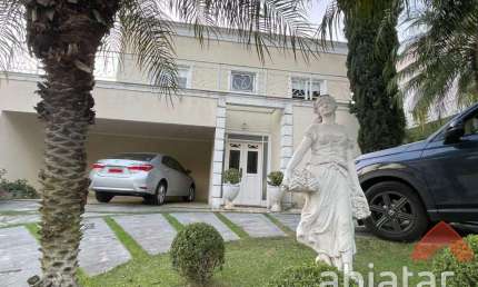 Belíssima Casa no Residencial Alpha 9 - 400m², 4 Dormitórios (3 Suítes) - Localização Privilegiada!