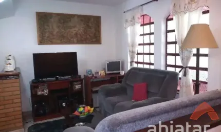 Sobrado disponível para venda com 2 dormitórios e 165 m² - Jardim Alvorada