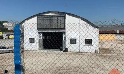 Galpão/Depósito/Armazém e 2 banheiros à Venda, 750 m² por R$ 13.994.990