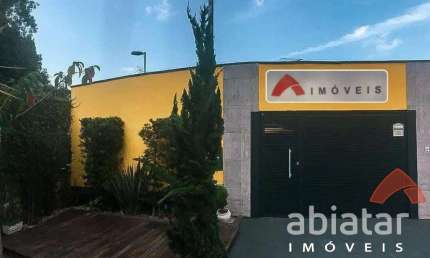 Casa Comercial à Venda com 110m² e 2 Vagas – Centro de Taboão da Serra