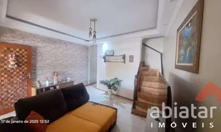 Sobrado à Venda no Jardim Record – 2 Dorms, Terraço Amplo e Escritório com Renda Extra