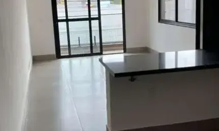 Sobrado à Venda com 123m² na Morada dos Pássaros – Quintal, Sacada e Ótima Localização