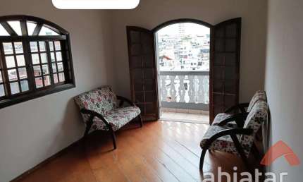 Sobrado à Venda no Jardim Record – 5 Dormitórios, Suíte com Banheira e 4 Vagas