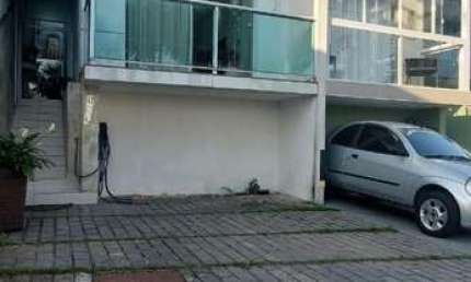 Casa com 3 quartos à venda na Rua Rebolo Gonzales, Vila Cercado Grande, Embu das Artes