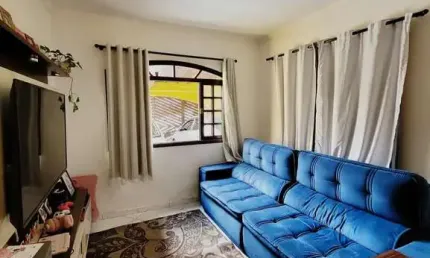 Vende-se Sobrado Amplo com 3 Quartos e Edícula - Rua África, Parque Monte Alegre, Taboão da Serra