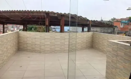 EXCELENTE SOBRADO COM 02 DORMITÓRIOS, VAGA PARA 04 CARROS EM ARRAIAL PAULISTA TABOÃO DA SERRA!