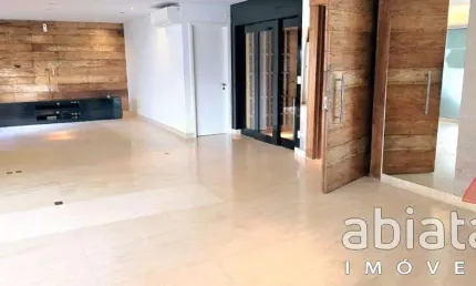 Apartamento à venda reformado e semi-mobiliado com varanda gourmet e lazer completo no morumbi