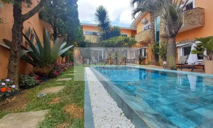 Casa à Venda em Parque Residencial Itapeti, Mogi das Cruzes - SP