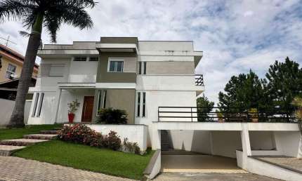 Casa de Condomínio - Aruã - 415 m² - 4 Suítes - 6 vagas