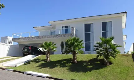Casa à Venda em Monterey Ville, Mogi das Cruzes - SP