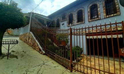 Casa com 2 quartos à venda na Rua Mércia Siqueira Prates, 183, Santa Amélia, Belo Horizonte por R$ 450.000