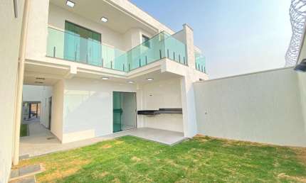 Casa com 4 quartos à venda na Fernando Ferrari, 95, Planalto, Belo Horizonte por R$ 1.290.000