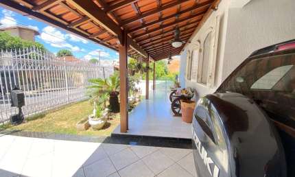 Casa com 3 quartos à venda na Fernando Ferrari, 305, Planalto, Belo Horizonte por R$ 1.969.000