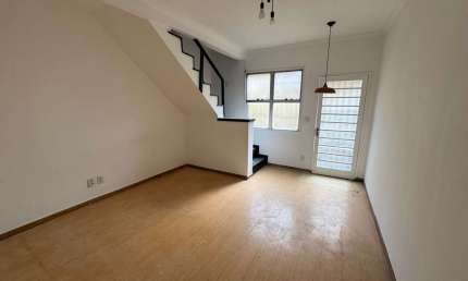 Casa com 2 quartos à venda na Rua Deputado Wilson Tanure, 547, Santa Amélia, Belo Horizonte por R$ 310.000