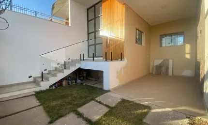 Casa com 3 quartos à venda na Messias Januario, 83, Minas Caixa, Belo Horizonte por R$ 750.000