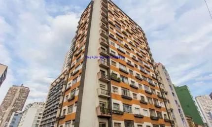 Apartamento 86m², 02 dormitórios e 02 banheiros.  condomínio com portaria.  excelente localização á 8 minutos andando para a estação do metrô