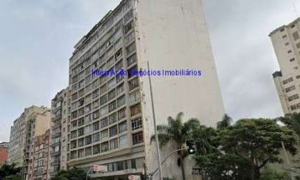 Apartamento Studio 33m², 01 dormitório e 01 banheiro.  Condomínio com portaria.  Excelente localização, á 5 minutos andando para a estação do metrô