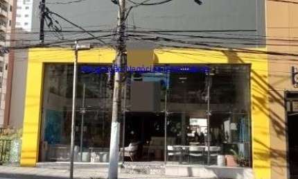 Prédio com Loja 800m², com frente para 2 ruas,  com 4 andares e 6 banheiros.  Excelente localização, a 8 minutos andando para a estação do metrô