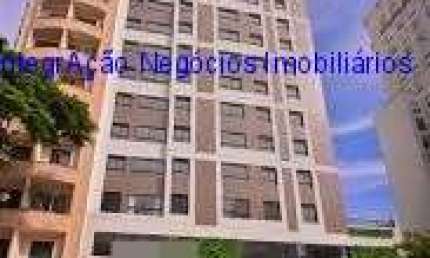Conjunto Comercial 829,04m² e 02 banheiros.  Condomínio com portaria, segurança e recepção.  Excelente localização