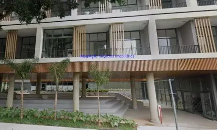 Loja 696m², 02 banheiros e 05 vagas de garagem.  Excelente localização, entre as Ruas Jorge Tibiriçá, Joel Jorge de Melo
