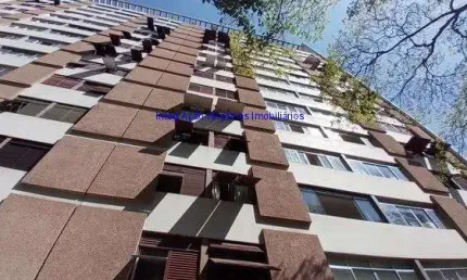 Apartamento 119m², 03 dormitórios, 02 banheiros e 01 vaga de garagem.  Condomínio com segurança, portaria e playground.  Excelente localização