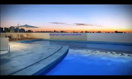 Apartamento 156m², 03 dormitórios, 03 banheiros e 02 vagas de garagem.  Condomínio com segurança, portaria, piscina, churrasqueira, academia