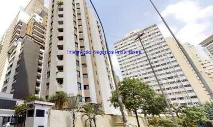 Apartamento Studio 30m², 01 dormitório, 01 banheiro e 01 vaga de garagem.  Condomínio com segurança, portaria, churrasqueira, piscina e academia.