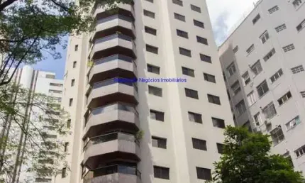 Apartamento 127m², 03 dormitórios (sendo 01 suíte), 03 banheiros e 02 vagas de garagem.  Condomínio com segurança, portaria, piscina, salão de festas