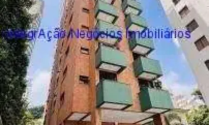 Apartamento 32m², 01 dormitório, 01 banheiro e 01 vaga de garagem.  Condomínio com segurança, portaria, piscina, churrasqueira, sauna e salão de festa
