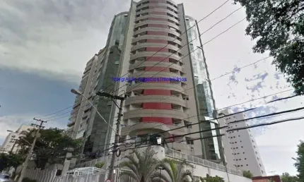 Apartamento 104m², 03 dormitórios (sendo 01 suíte), 02 banheiros e 02 vagas de garagem.  condomínio com portaria e segurança, piscina, churrasqueira