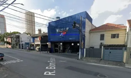 Galpão  2.385m², 02 banheiros e 25 vagas de garagem.  excelente localização á 3 minutos andando para a estação do metrô sacomã;