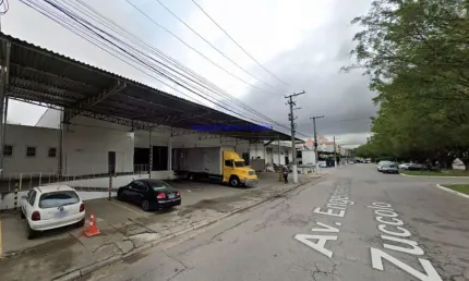 Galpão 2167m², 06 banheiros e 22 vagas de garagem.  Excelente localização, entre as Avenidas Cardeal Santiago Luís Copello, Doutor Gastão Vidigal