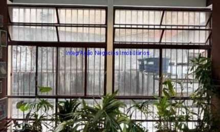Conjunto Comercial 100m², 01 copa e 01 banheiro.    Condomínio com recepção e segurança.  Excelente localização