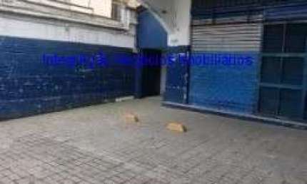 Galpão 578m², 04 banheiros e 04 vagas de garagem.  Excelente localização á 4 minutos andando para a estação do metrô Saúde