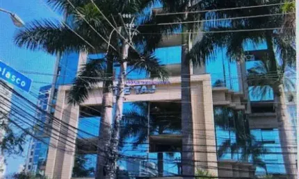 Conjunto comercial 115m², 02 banheiros e 03 vagas de garagem.  condomínio com portaria, segurança e recepção.  excelente localização