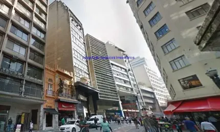 Conjunto comercial  mobiliado 80m², 01 copa e 02  banheiros.  condomínio com recepção e segurança 24hrs  excelente localização