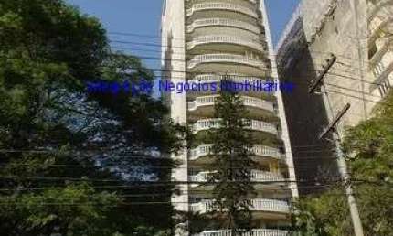 Apartamento 325m², 04 dormitórios (sendo 02 suítes), 05 banheiros e 03 vaga na garagem; Todas as janelas do living e dos quartos são Anti-Ruído;
