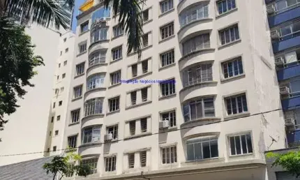 Apartamento 80m², 02 dormitórios e 01 banheiro.  condomínio com segurança e portaria.  excelente localização, á 10 minutos andando para a estação