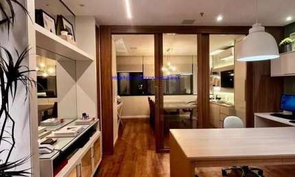 Conjunto Comercial 37m², 02 salas, 01 copa, 02 banheiros e 01 vaga na garagem.  Condomínio com Recepção e Segurança.  Excelente localização
