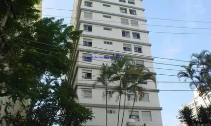 Apartamento 180m², 03 dormitórios (sendo 01 suíte), 05 banheiros e 01 vaga na garagem.  Condomínio com Segurança, Portaria e Playground.