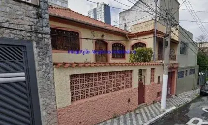 Casa 220m², 03 dormitórios, 03 banheiros e 02 vagas na garagem.  excelente localização  entre as avenidas lacerda franco, lins de vasconcelos