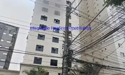 Conjunto comercial  33m², 03 salas, 02 banheiros e 01 vaga na garagem.  condomínio com recepção e segurança. excelente localização
