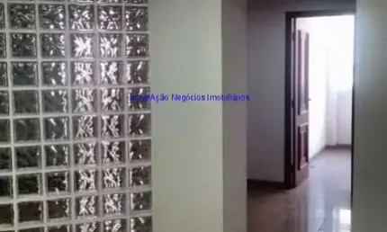 Conjunto comercial 132m², 07 salas, 01 copa e 02 banheiros.  condomínio com segurança e portaria.  excelente localização,