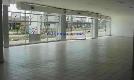 Armazem  3.432m², 04 banheiros e 12 vagas na garagem. excelente localização, á 5 minutos andando para a estação do metrô imperatriz leopoldina;