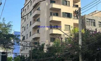 Apartamento 162m², 03 dormitórios (sendo 01 suíte) e 03 banheiros.  Condomínio com Segurança e Portaria.  Excelente localização