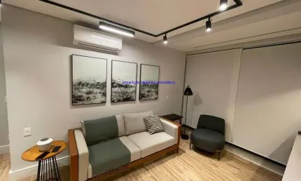 Apartamento mobiliado 40m², 01 dormitório, 01 banheiro e 01 vaga na garagem; fechadura biométrica, ar condicionado na sala e no quarto,